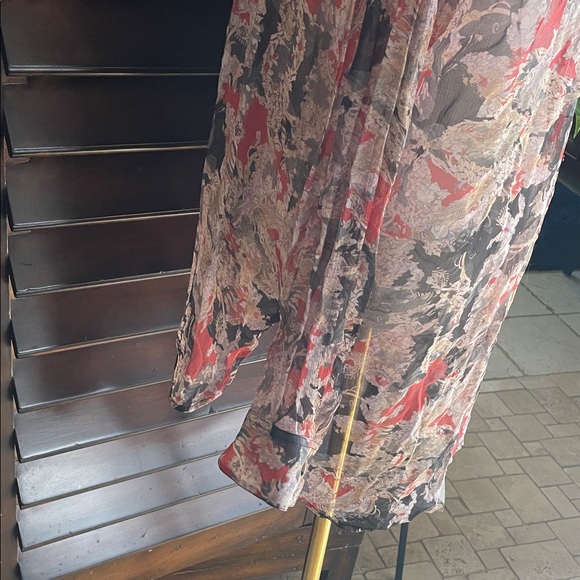 IRO Paris Blaze Gorgeous Top Oversized 36 Floral Button-Up Blouse Fits M / L - Picture 14 of 14